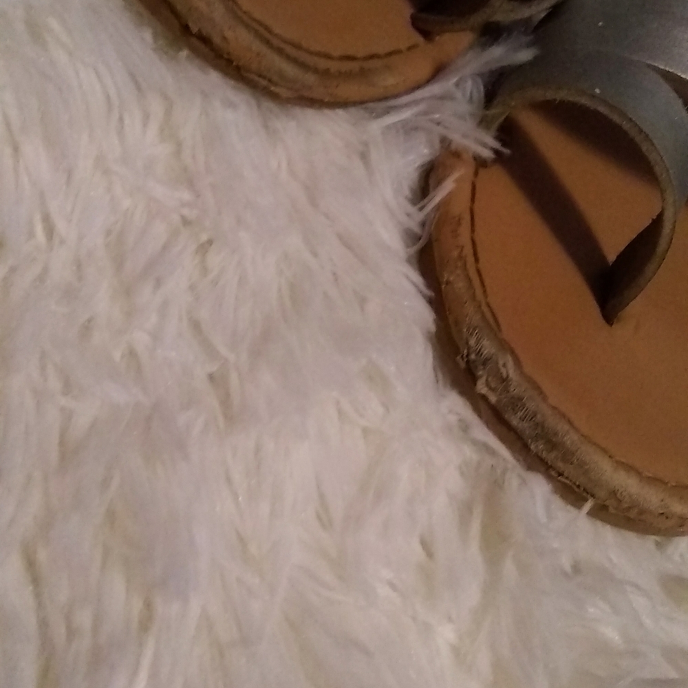 shoes - Picture 2 of 3